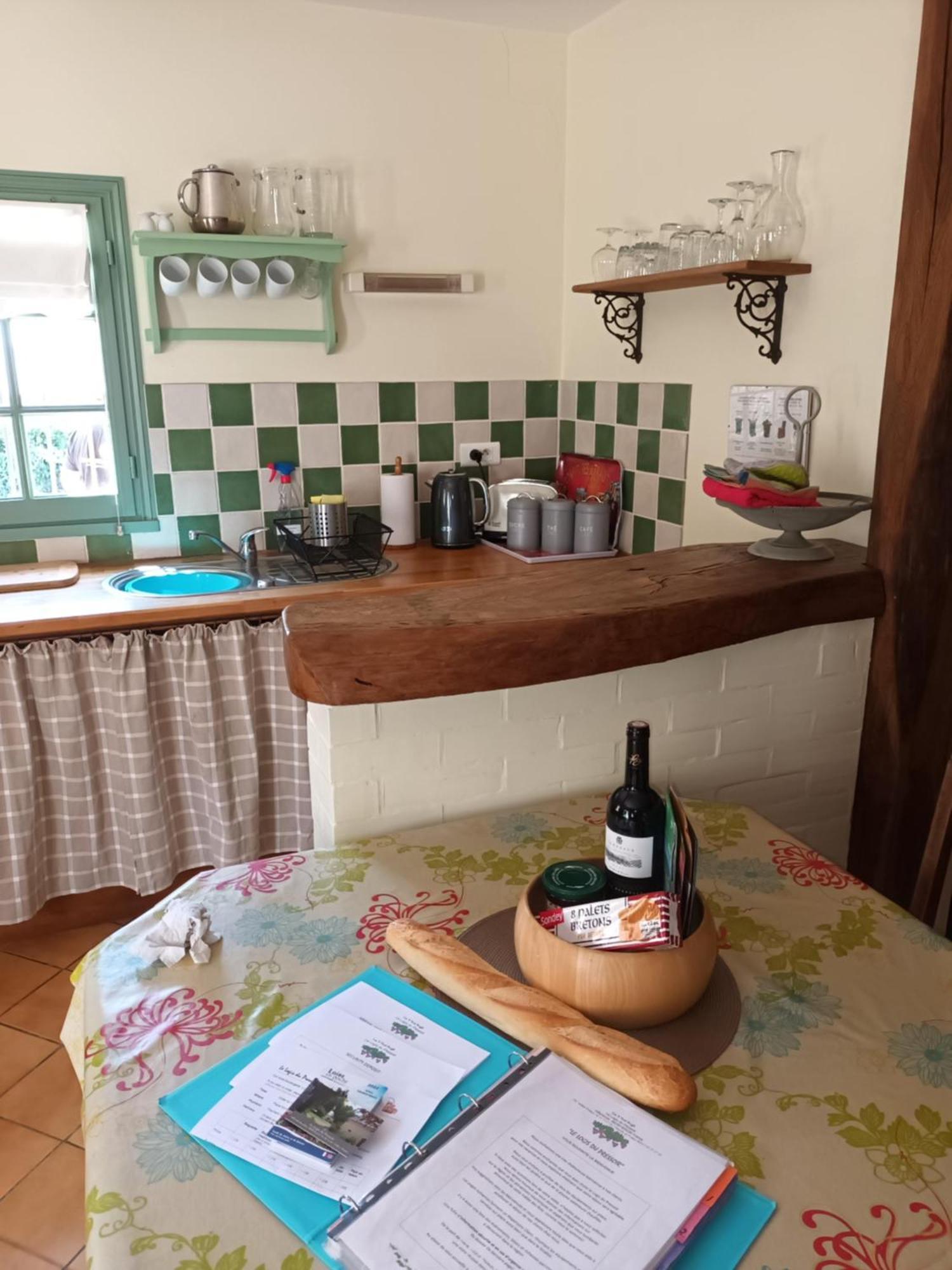 Le Logis Du Pressoir Self Catering Gites In Beautiful 18Th Century Estate In The Heart Of The Loire Valley With Heated Pool And Extensive Grounds. Les Bois-d'Anjou Номер фото